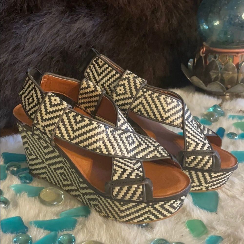 Lucky brand wedges 5.5 (3705)